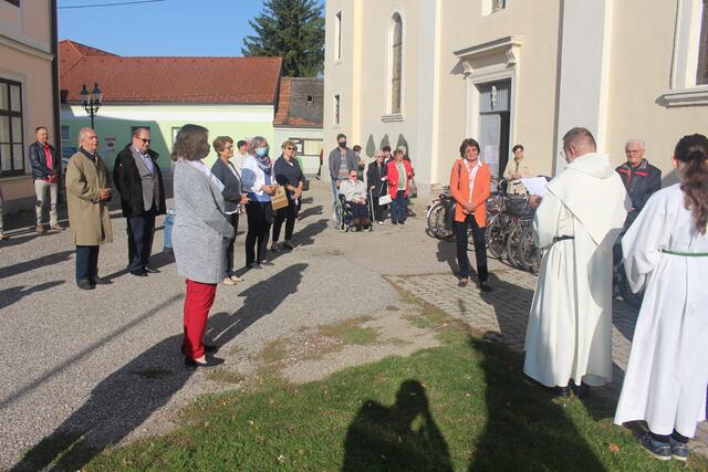 Gläubige aus Absdorf radelten letzten Sonntag in den Gottesdienst.