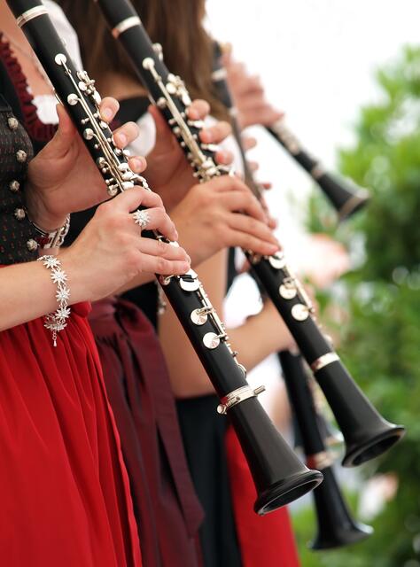 Musikvereine proben derzeit für die Konzertwertungen. Immer mit im Probenraum: der Mindestabstand.