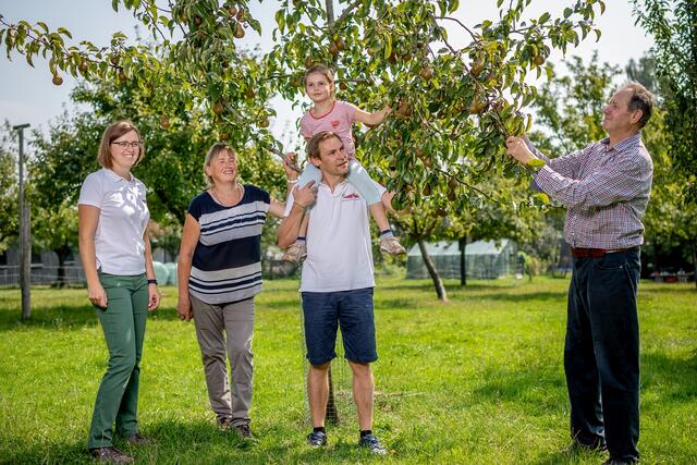 Familie Panhuber aus Zell an der Pram setzt auf Biolandwirtschaft und den Erhalt alter Obstsorten sowie Artenvielfalt.