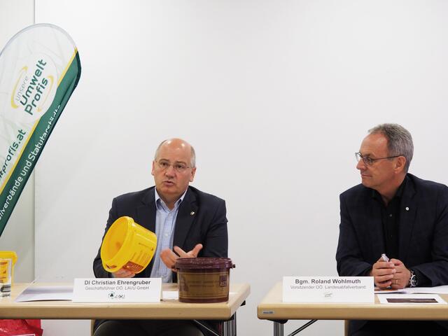 Christian Ehrengruber, Geschäftsführer des Landes-Abfallverwertungsunternehmens, und Roland Wohlmuth, Vorsitzender des OÖ Landesabfallverbandes, informierten am 29. September über aktuelle Entwicklungen der Abfallwirtschaft.