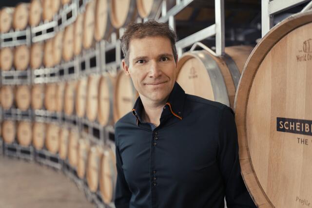 Erich Scheiblhofer freut sich sehr über die Auszeichnung seiner Weine.