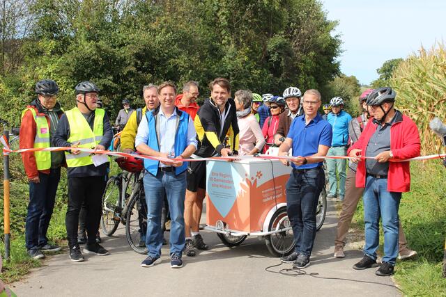 Eröffnung des Radwegs Mariafeldstraße in Krenglbach .