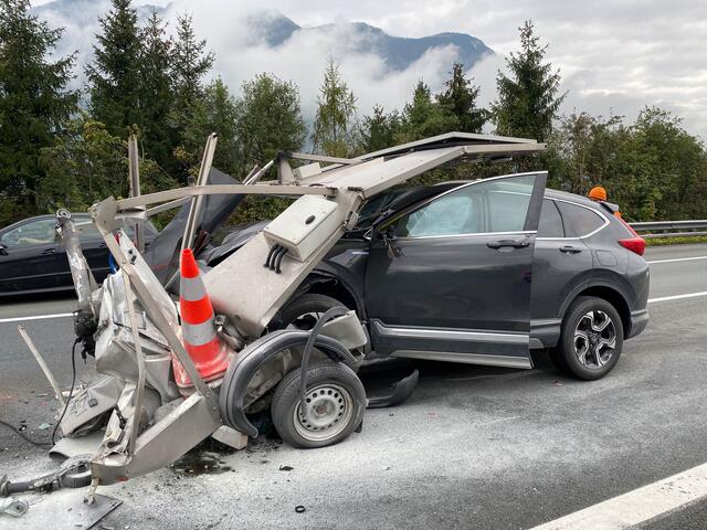 Zu einem schweren Unfall kam es am Mittwoch, den 30. September gegen 9:20 Uhr auf der A 12 bei Langkampfen.