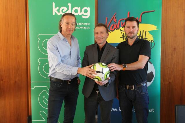 Die Verantwortlichen des Kärntner Fußballverbands: Geschäftsführer Richard Watzke, Präsident Klaus Mitterdorfer und Sportdirektor Wolfgang Robatsch