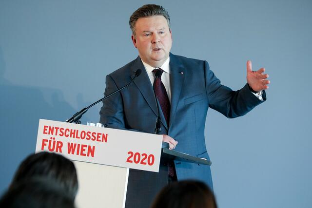 Kein grünes Licht für die autofreie Innenstadt. In dieser Form wird die Verkehrsberuhigung für die Innere Stadt nicht umgesetzt. Ein Fahrverbot für die Wiener Innenstadt sei verfassungswidrig, so Wiens Bürgermeister Michael Ludwig (SPÖ).