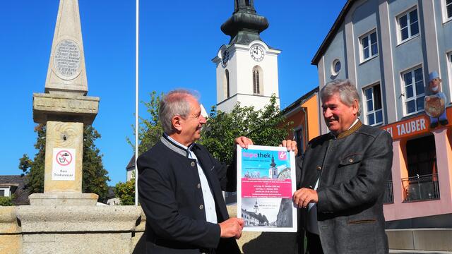 Willi Schinagl (l.) und Johannes Berger (r.) wollen die Ortsgeschichte von Gallneukirchen wahren.