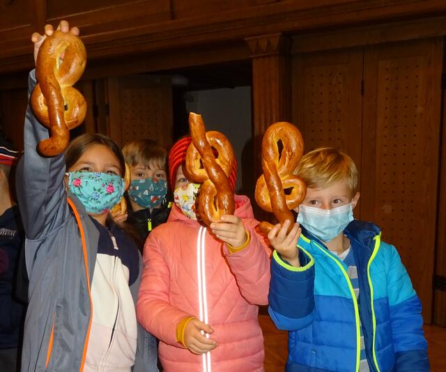 Große Freude hatten die Kinder mit den speziellen Notenschlüsselbrezen