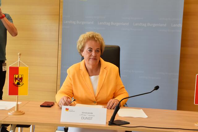 Untersuchungsausschuss-Vorsitzende Verena Dunst war bereits in der konstituierenden Sitzung mit einigen kritischen Anfragen der Oppositiin konfrontiert.