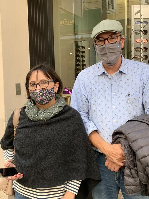 Jutta Zimmer, Bingen am Main
Mein Mann sortiert die Kupfermünzern immer gleich aus, ich sammle sie und viele Geschäfte sind froh wenn man sie bringt, bei der Bank müssen sie für Kleingeld zahlen.