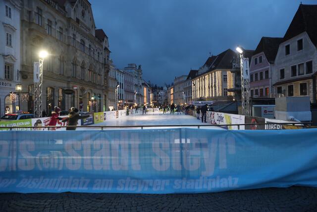 Abgesagt: Kein Eislaufplatz in diesem Winter auf dem Steyrer Stadtplatz.