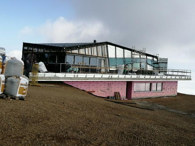 Baustelle am Gipfel des Kreischbergs beim neuen Eagle-Bergrestaurant.