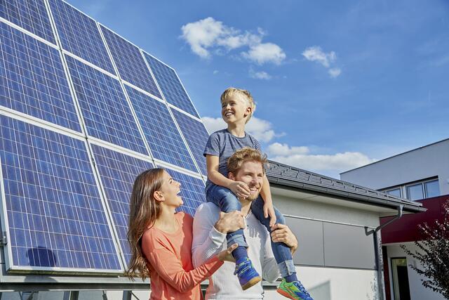 Energie AG sichert ihren Kunden mit Fotovoltaik-Anlagen weiterhin einen erhöhten Einspeisetarif.
