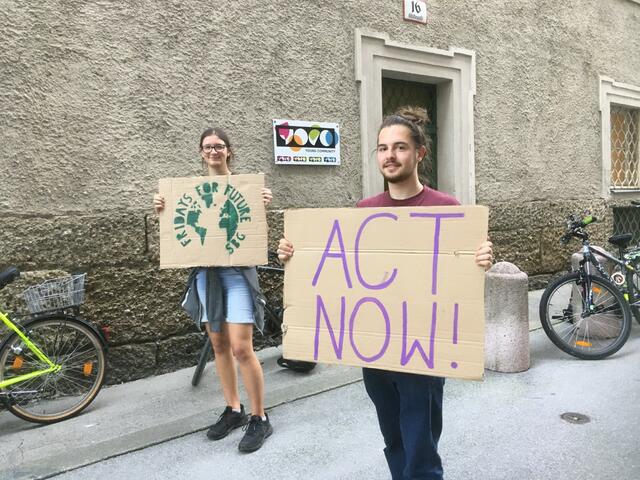 Die Mädchen und Burschen der Salzburger Stadtpfarre St. Paul waren bereits an einem Fridays-For-Future-Treffen dabei. Auftrag: erledigt.