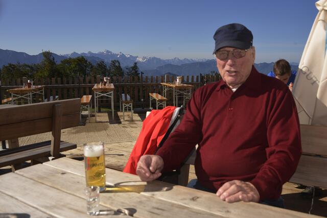 Mit 100 Jahren wandert Steyrs Altbürgermeister Franz Weiß noch immer „wie nix“ auf den Schoberstein.  | Foto: Kapfer