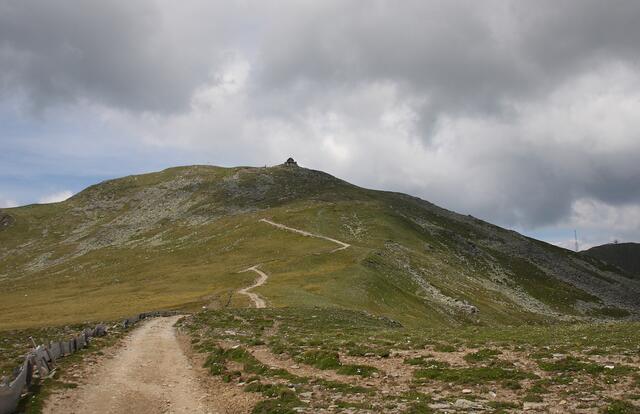 Die Einsatzkräfte mussten am Zirbitz ausrücken. | Foto: Symbolbild: Kaller