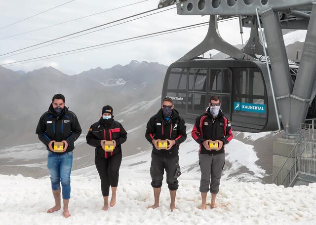 Die Bergbahnen des Gletscherpark Tirol sind für die Wintersaison gerüstet, auch dank Immunbooster-Paketen (v.l.): Daniel Frizzi (Kaunertaler Gletscher), Reingard Gastl (Imster Bergbahnen), Michael Stadlwieser (Pitztaler Gletscher) und Georg File (Bergbahnen Hochzeiger)