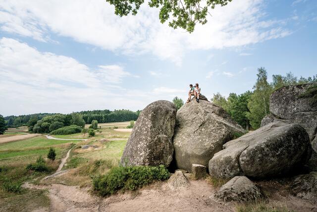 Die weite und vor allem intakte Naturlandschaft hat vor allem im Jahr 2020 viele Besucher in den Naturpark Blockheide gezogen.
