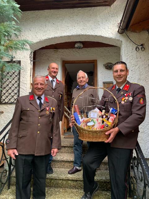 Leopold Schiendorfer von der Feuerwache Perneck feierte seinen 80. Geburtstag
