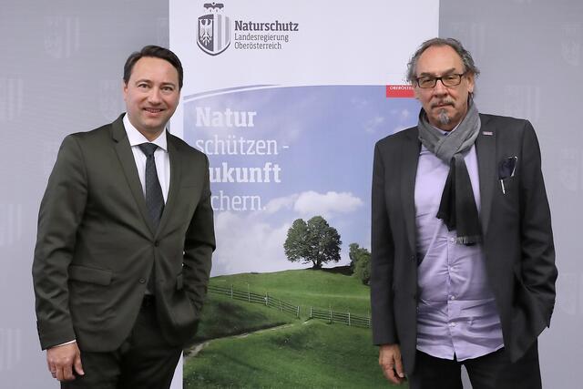 Landeshauptmann-Stellvertreter Manfred Haimbuchner und Chefinspektor Othmar Coser.