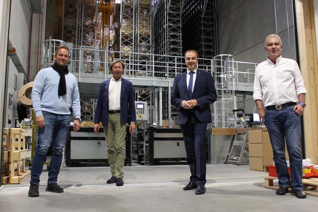 Landesrat Schneemann bei TS Altotec: Betriebsleiter Rene Schermann, Bgm. Kurt Maczek, LR Leonhard Schneemann und Eigentümer Edgar Stemeseder