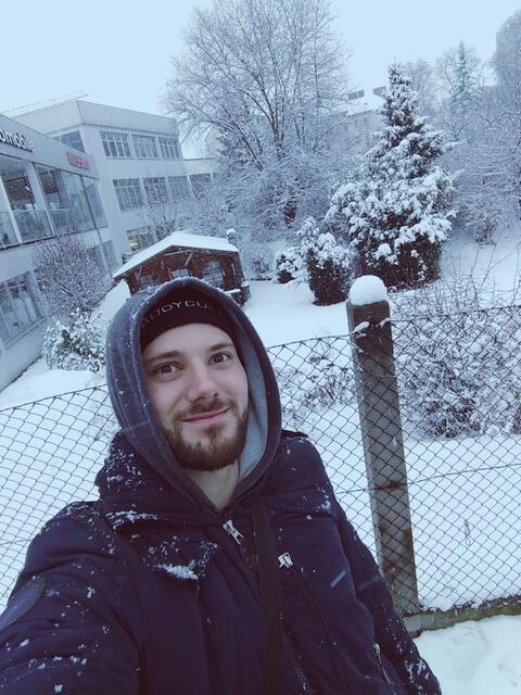 Nach so einem Unfall realisiert man, dass die scheinbar kleinen Momente des Lebens, wie so eine Schneewanderung, die wirklich großen Momente des selbigen sind.