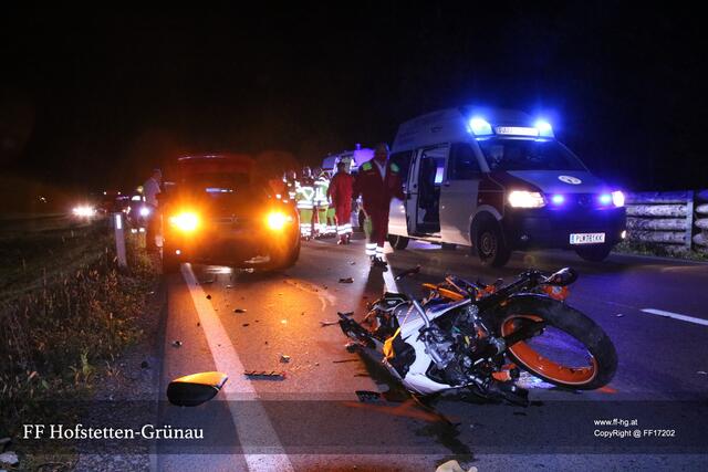 Die 19-jährige erlag noch an der Unfallställe ihren Verletzungen.