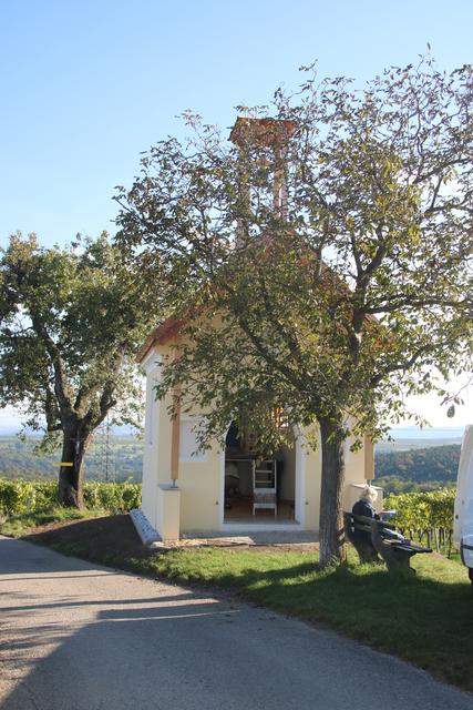 Die Marienkapelle in den Mittelberger Weingärten.