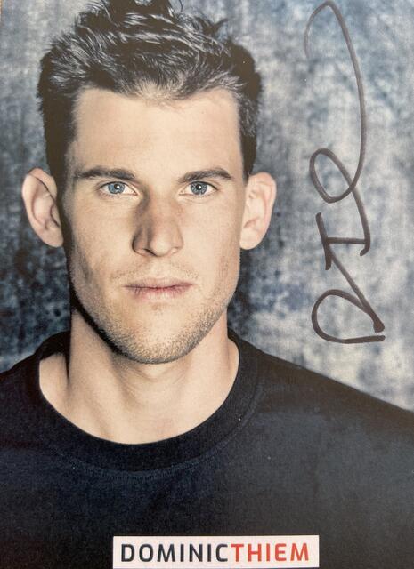 Über handsignierte Autogrammkarten ihres großen Tennisidols konnten sich die Ischler Kids ebenso freuen.