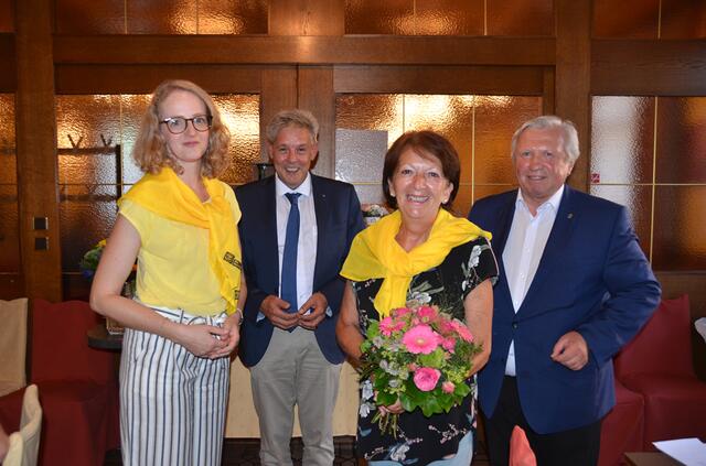 Von links nach rechts: DGKP Barbara Willesbeger, LAbg Hermann Hauer, SR Barbara Kunesch, Bgm Herbert Osterbauer