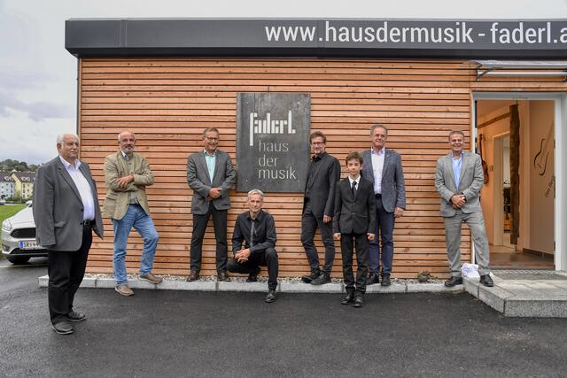 Wilhelm Hauser, Klaus Grassegger, Reinhard Faderl, Siegfried Faderl, Josef Faderl, Alvin Ramskogler, Bruno Weinberger und Gunter Mayrhofer. (v.l.n.r)