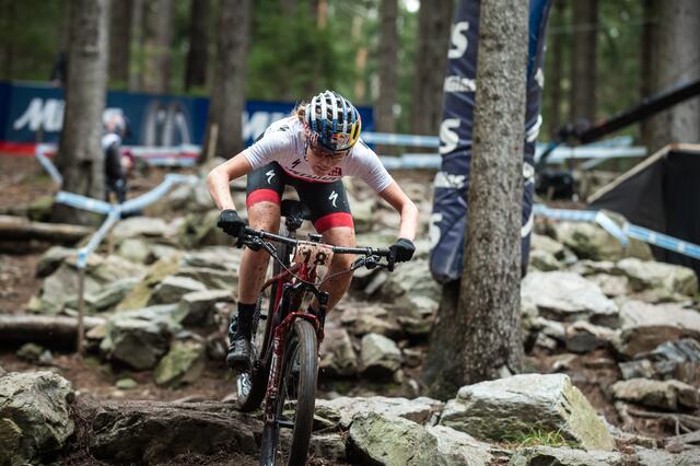 Beim Weltcup in Nove Mesto raste Laura Stigger mitten in die Weltelite.