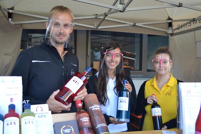 Gin, Wein und vieles mehr konnte bei diesem Markt verkostet werden.