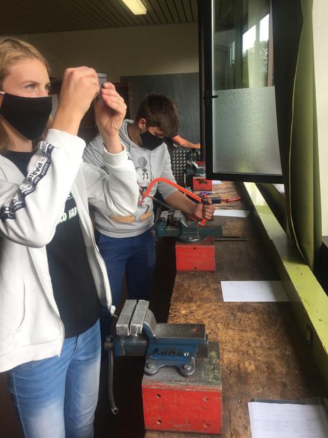 Die Wahl der Fachbereiche entspricht immer noch stark den klassischen Rollenbildern. Aktuell haben sich in Eferding nur zwei Mädchen für den Technik-Cluster entschieden. | Foto: PTS Eferding