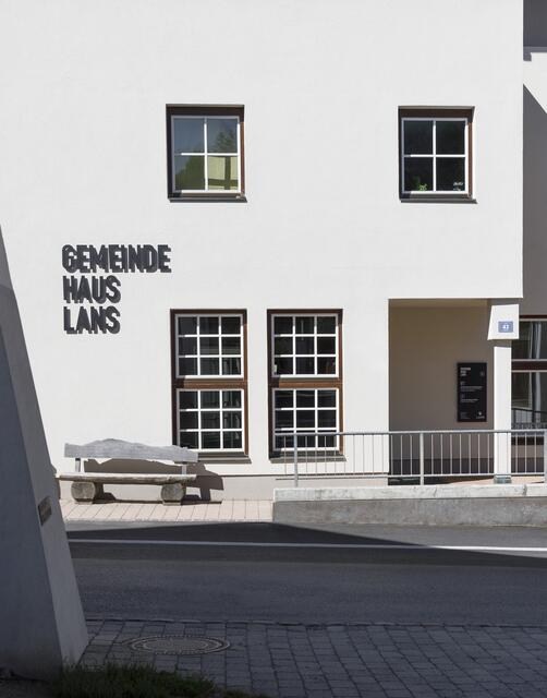 Das neue Gemeindeamt befindet sich jetzt in der Dorfstraße 43, in der ehemaligen Bücherei.