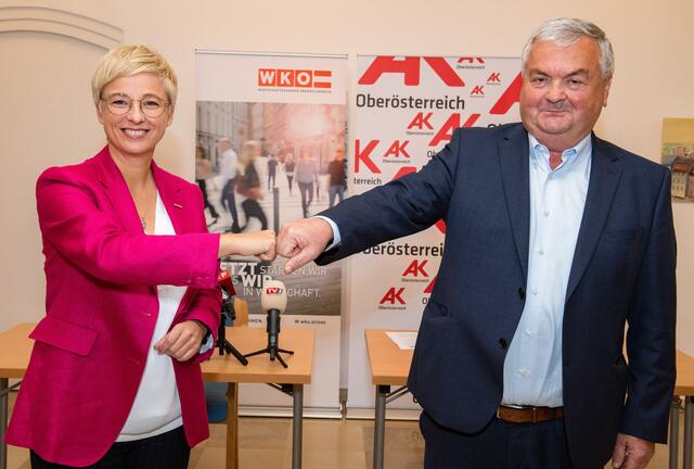 WKOÖ-Präsidentin Doris Hummer und AKOÖ-Präsident Johann Kalliauer