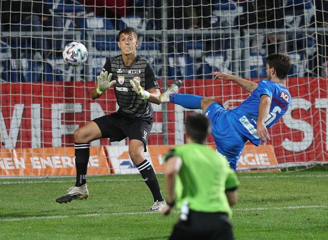 KSV-Keeper Franz Stolz hielt seinen Kasten rein. | Foto: GEPA