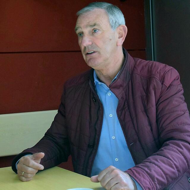 Viel Gesprächsstoff über Vereinsarbeit und kein leichtes bevorstehendes Vereinsjahr 2020/21 mit Bruno Schiestl (Sportlicher Leiter, EHC Kundl).