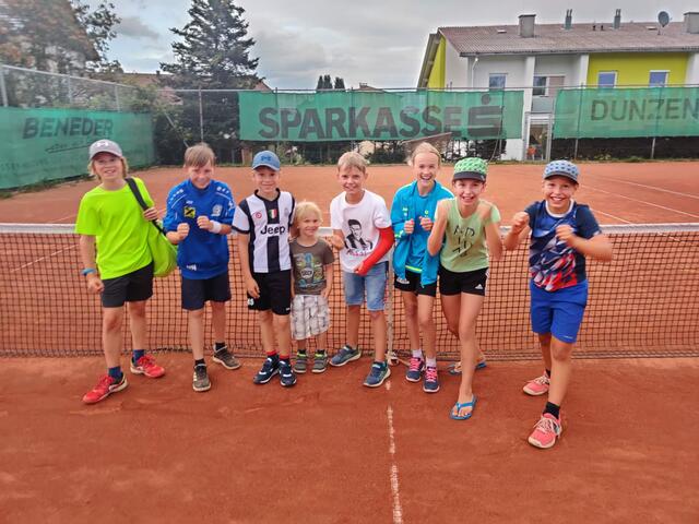 Die Nachwuchsarbeit ist für die Sektion Tennis sehr wichtig. Die tennisbegeisterten Kids sind hochmotiviert. Fotonachweis: Sportunion, Sektion Tennis