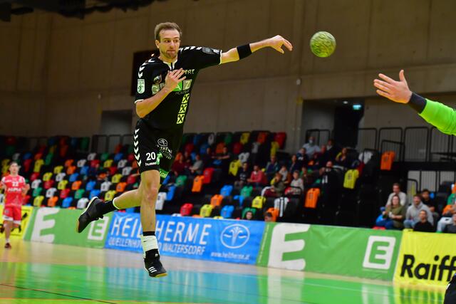 Im Anflug: HSG-Handballer Stephan Jandl | Foto: GEPA