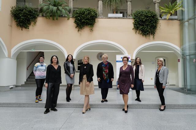 Ein gezieltes Ausstiegsmanagement-Konzept wurde am Montag im Brucker Rathaus präsentiert.