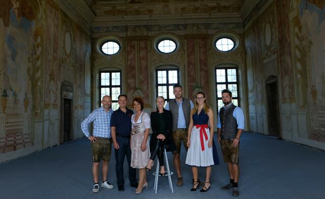 "Wir freuen uns auf Ihren Besuch", so das Team des "Innviertler Versailles".