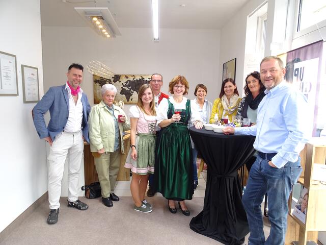 Viele Gratulanten am Eröffnungstag
