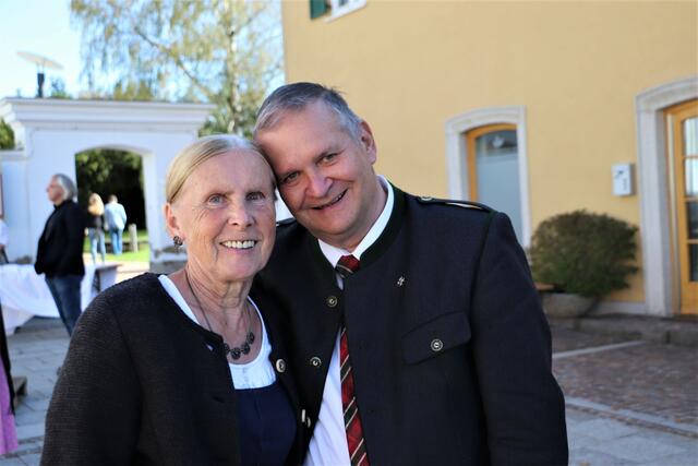 Ob Vinzenzgemeinschaft, Kameradschaftsbund, Feuerwehr oder Schwarzes Kreuz – das Ehepaar Anneliese und Gottfried Mekis ist ehrenamtlich stark engagiert.