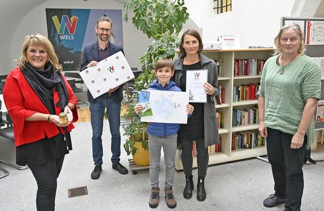  Mika Hochsteiner setzte sich zeichnerisch mit dem Thema auseinander. | Foto: Stadt Wels