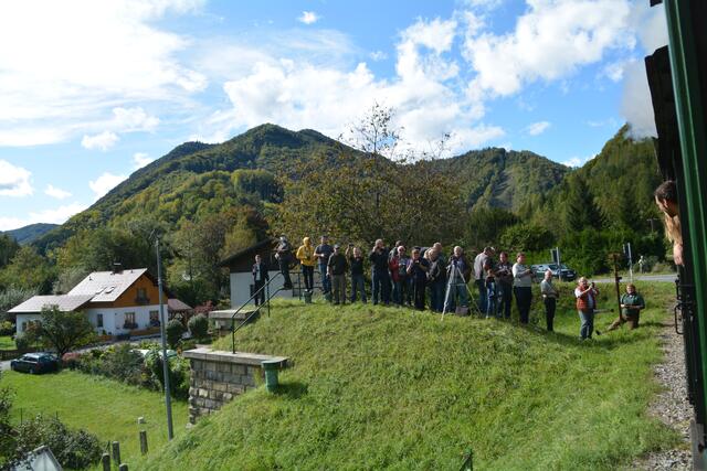 30 Jahre Ötscherland-Express: Zahlreiche Schaulustige waren auf der Strecke bei der Jubiläumsfahrt dabei.