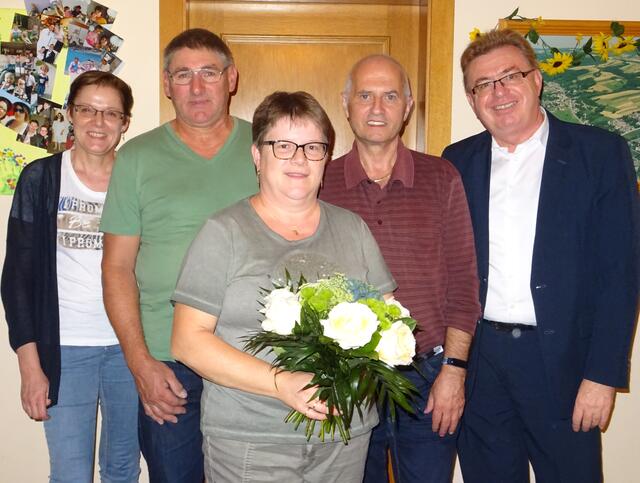 Karla Schöll-Tritremmel, Gatte Johann Kühbauer, Geburtstagskind Veronika Kühbauer, Ernst-Anton Hihlik und Werner Schöll.