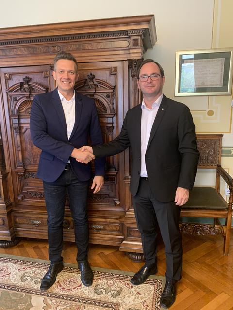 Auf Besuch bei Soprons Bürgermeister Ciprián Farkas (l.): Raidings Bürgermeister Markus Landauer