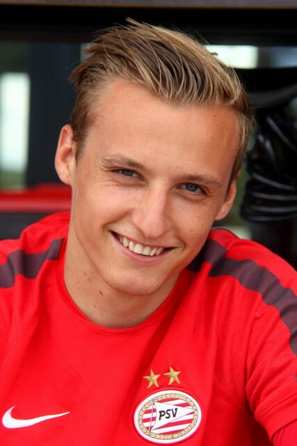 Der flexible Mittelfeldspieler Marcel Ritzmaier, 27 Jahre alt, wird auf Leihbasis vom FC Barnsley zu Rapid geholt.
