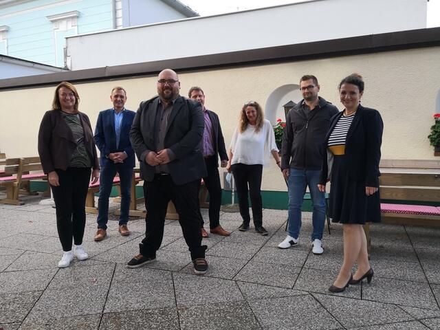 Die SPÖ Wels-Neustadt präsentiert ihr neues Vorstandsteam.