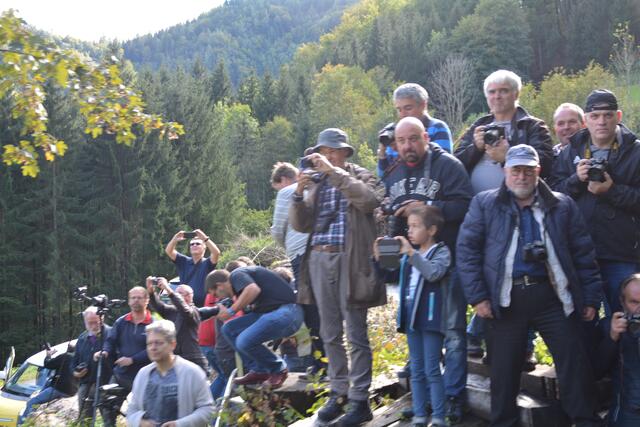 30 Jahre Ötscherland-Express: Zahlreiche Schaulustige waren auf der Strecke bei der Jubiläumsfahrt dabei.